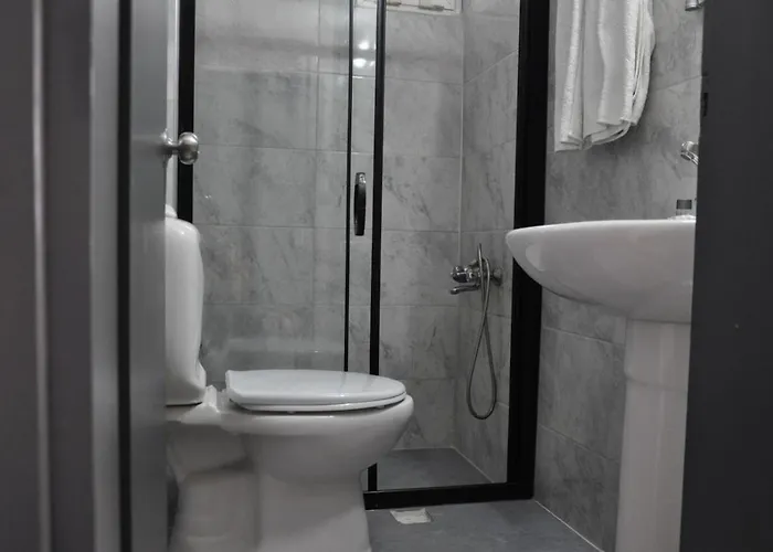 Livia Hotel 2*