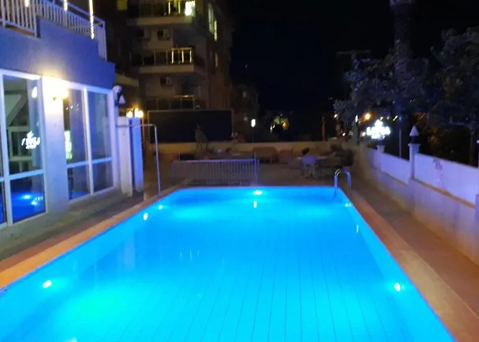 Livia Hotel 2*