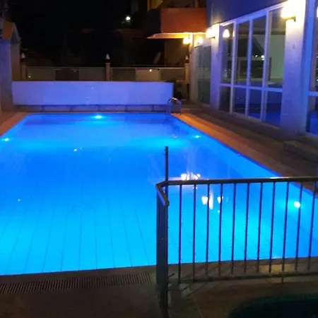 فندق Livia كوشاداسيه