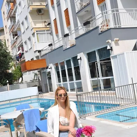 Livia Kuşadası